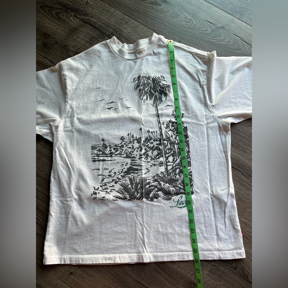 Levi’s One With Nature T-Shirt - Picture 12 of 17